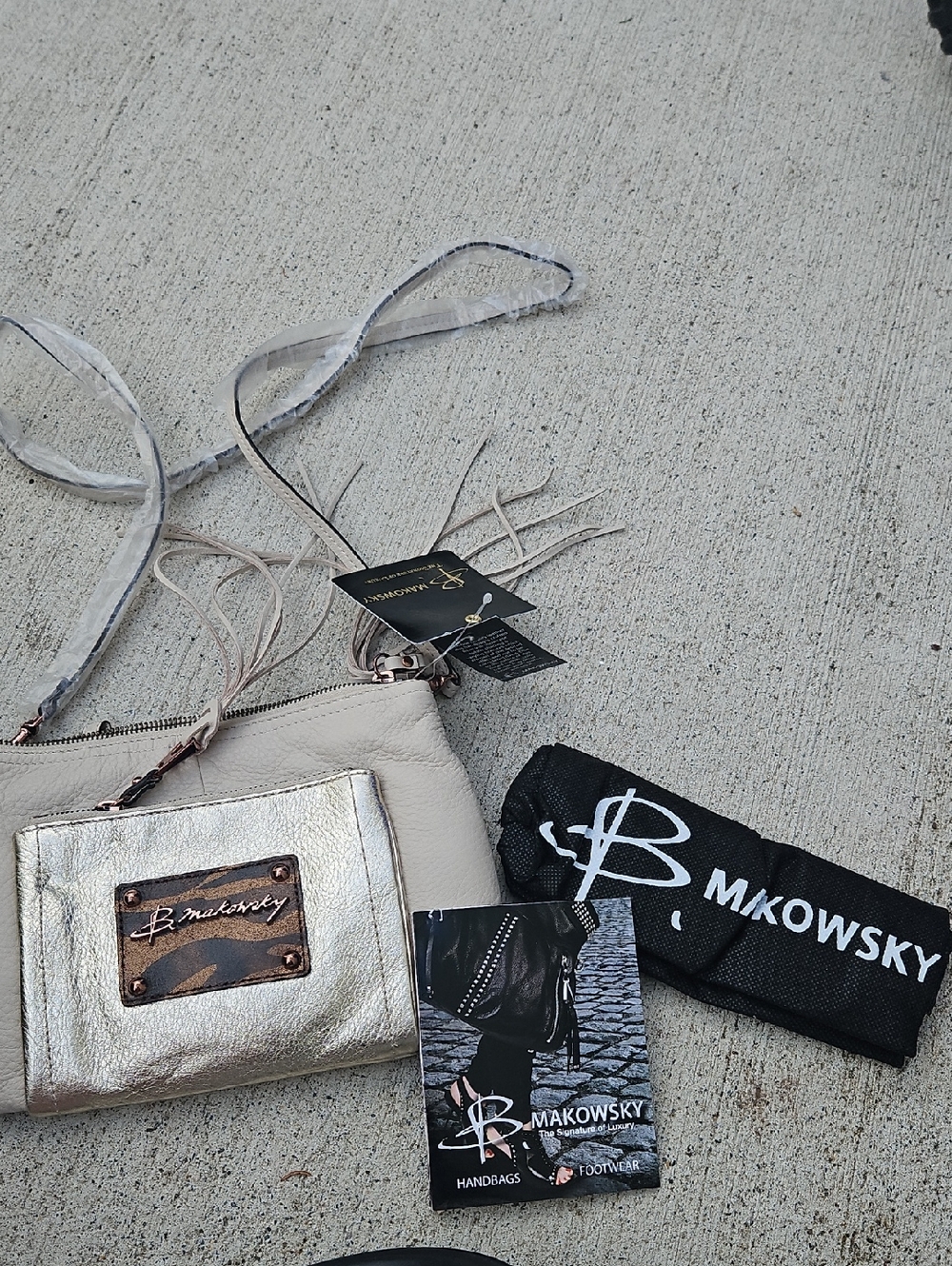 b. makowsky Metallic Champagne Leather Crossbody Card Holder Nwt